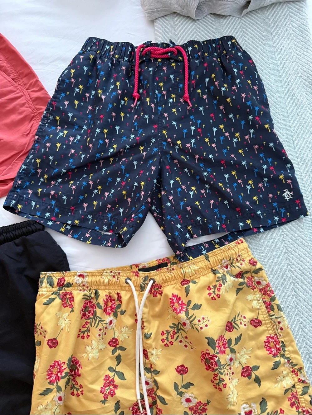 Uniqlo Swim Trunks Bundle PacSun Original Penguin Mens Red, Navy, Black, Floral